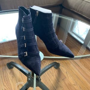 Nine West navy blue suede ankle boots with buckle detail. Size 8 1/2